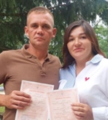 Весілля на районі: у громаді на Волині побралася закохана пара