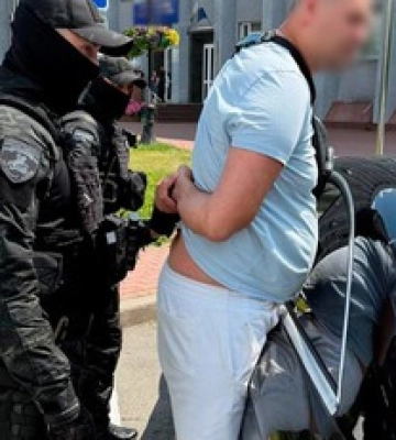 В Киеве задержан мужчина, который пообещал за 15 тыс. долларов продлить срок действия группы инвалидности