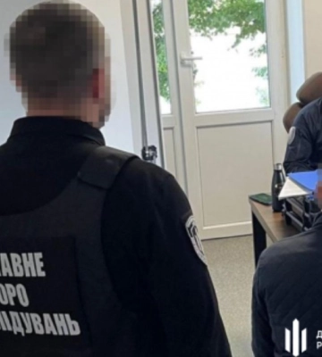 Викрито командира військової частини з Чернігівщини, який зі спільниками створив &quot;командний пункт на папері&quot;. Незаконні виплати сягнули 2 млн грн, - ДБР. ФОТОрепортаж