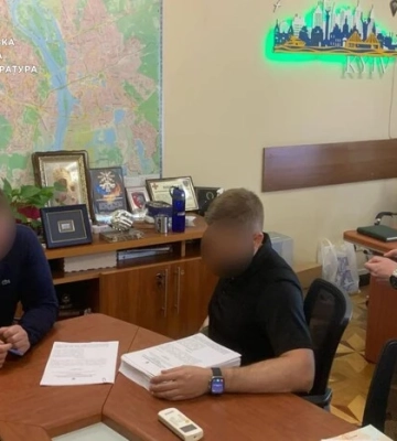 Прокуратура вручила підозру керівнику апарату Кличка, який засвітився на скандальному бенкеті