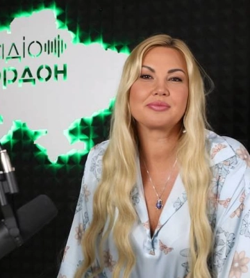 Українська співачка Камалія зізналася у зраді від близької подруги: &quot;Пригріла змію&quot;