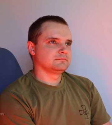Спочатку служба в органах внутрішніх справ, тоді робота закордоном, а нині - фронт: історія бійця волинської бригади