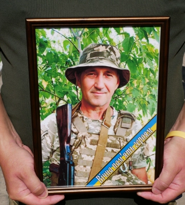Роменська громада попрощалася із відважним захисником України Миколою Горошком