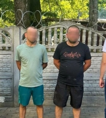 На самокатах до ЄС: як ужгородці намагалися «прорватися» крізь кордон