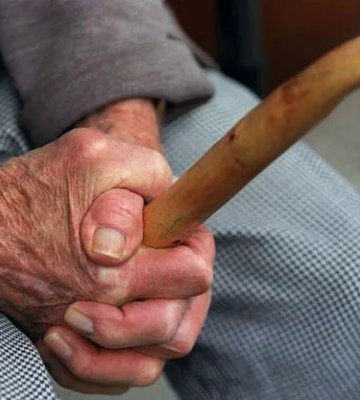 Жителя Рівненського району судитимуть за смертельне побиття діда качалкою
