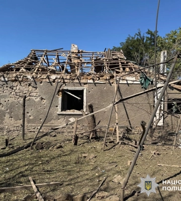 На Херсонщині внаслідок ворожих обстрілів є літня загибла, серед поранених - дитина та поліцейські. ФОТО