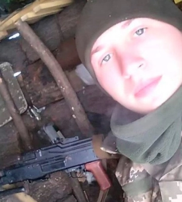 Воїн із Полтавщини повернувся додому після шести років полону