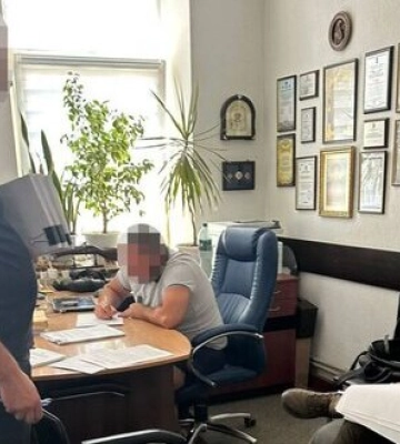 Організували схему незаконного уникнення від мобілізації: викрито керівника Мар’їнського райсуду Донецької області та його&amp;hellip;