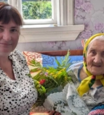 У селі на Волині довгожительку привітали з 97-річчям