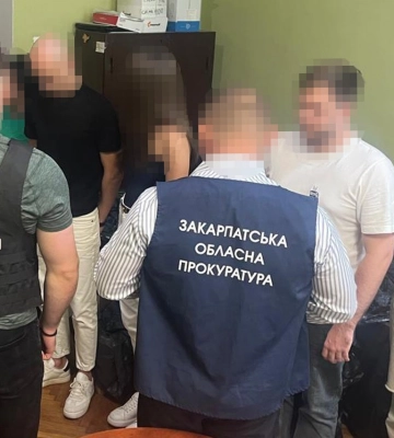 СБУ повідомила про підозру новим учасникам злочинного угруповання, яке через кол-центр на Закарпатті обкрадало громадян ЄС