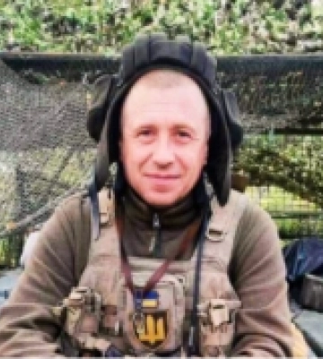 Військового Ігоря Даниленка із Полтавщини нагородили почесною відзнакою «Золотий Хрест»