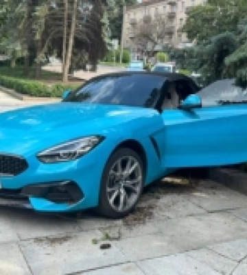 У Рівному водійка «BMW» наїхала на трьох пішоходів