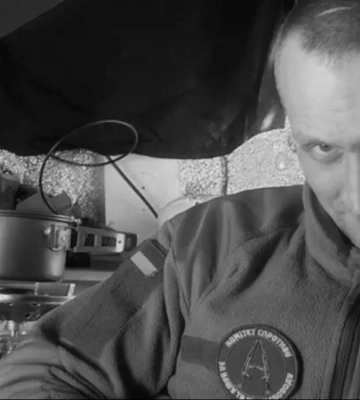 В Киеве попрощаются с художником и воином Давидом Чичканом