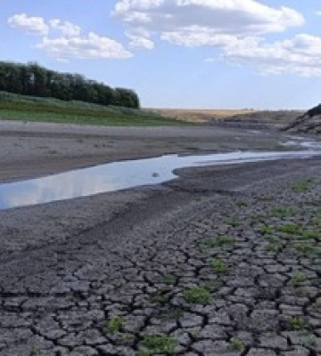 В Мариуполе почти полностью обмелело Старокрымское водохранилище