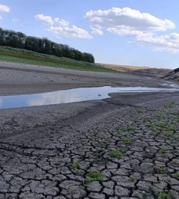 Мариуполь на грани водной катастрофы: Старокрымское водохранилище почти высохло