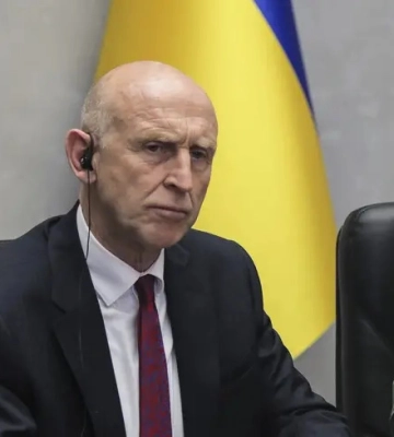 Велика Британія готова розмістити війська в Україні в разі припинення вогню, - Гілі