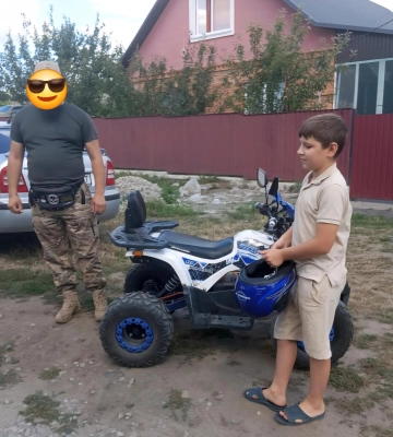 10-річний хлопчик із Черкащини передав свій квадроцикл українським морпіхам