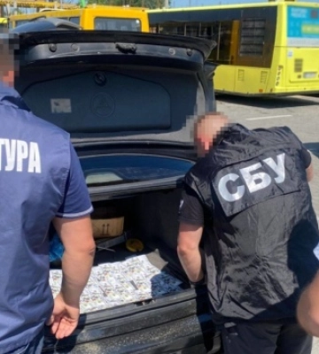 На Львівщині затримали керівника ГО, який за $15 тисяч намагався переправити ухилянта до Словаччини