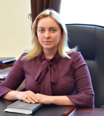 Військовий розкрив схему: голова облради Тетяна Єгорова-Луценко &quot;допомогла&quot; своєму водію втекти за кордон під виглядом &quot;волонтера&quot;