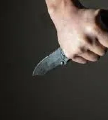 У Харкові чоловік з ножем напав на поліцейського та працівників ТЦК
