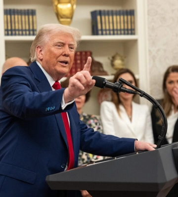 Bloomberg: Трамп розповів Зеленському, що Путін все ще хоче отримати весь Донбас