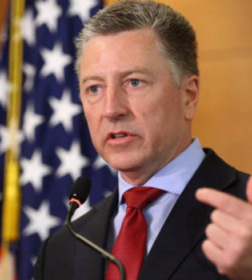 Україні слід показати Трампу готовність до миру, але наголошувати на відповідальності РФ, - Волкер