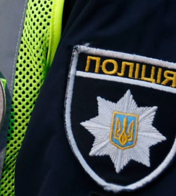 На Волині 11-річний хлопчик за кермом авто збив дворічну сестру — дитина загинула