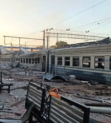 Количество погибших в Лозовой после атаки возросло - что известно сейчас? ФОТО Количество погибших в Лозовой после атаки возросло - что известно сейчас? ФОТО