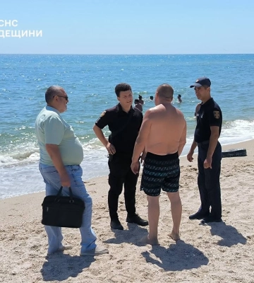 Троє загинули - урок не вивчено: на Одещині знову відпочивають у заборонених місцях, - ФОТО