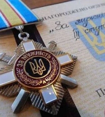 268 нагород, 62 з них посмертно: Зеленський відзначив героїв