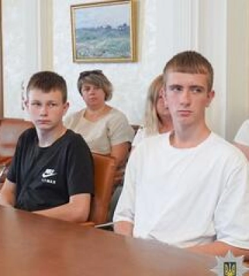 Правоохоронці відзначили полтавських підлітків, які відмовилися співпрацювати з окупантами