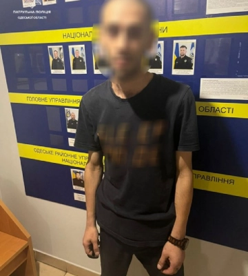 В Одесі затримали чоловіка, який розповсюджував рекламу наркотиків
