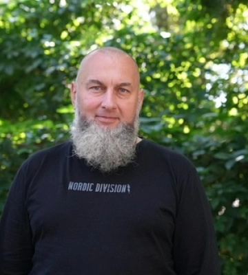 «Це моя зброя і мій фронт»: історія військового з Волині, який поєднує службу з письменництвом (фото, відео)
