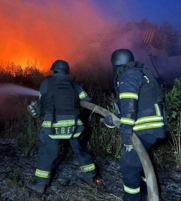 Внаслідок авіаційного удару по селу на Запоріжжі загинув підліток, ще двоє дітей та четверо дорослих дістали поранень