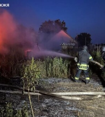 Внаслідок російських обстрілів Новояковлівки на Запоріжжі одна дитина загинула, поранені ще двоє дітей та четверо дорослих. ФОТОрепортаж