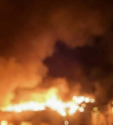 Суми зазнали масованої атаки БпЛА: пожежа у нежитловому приміщені