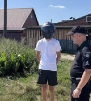 Скутери, мопеди, мотоцикли: старовижівські «шерифи» нагадують водіям правила