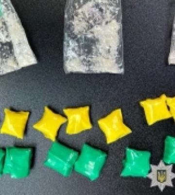 На Кіровоградщині подружжя постане перед судом за збут наркотиків через інтернет. ФОТО
