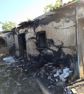 В Кілії згорів приватний будинок: друзі постраждалих звертаються по допомогу
