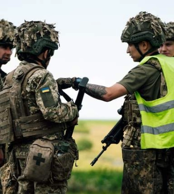В Донецкой области украинские десантники зачистили Петровку и взяли в плен россиян