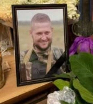 Пройшов пекло війни, але смерть наздогнала на рідній Волині: поховали захисника Михайла Раковця