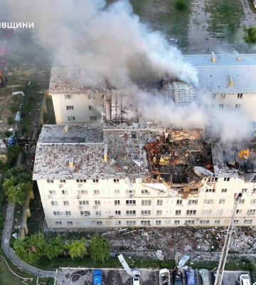 Зеленский отреагировал на обстрел Харькова в день встречи в Вашингтоне