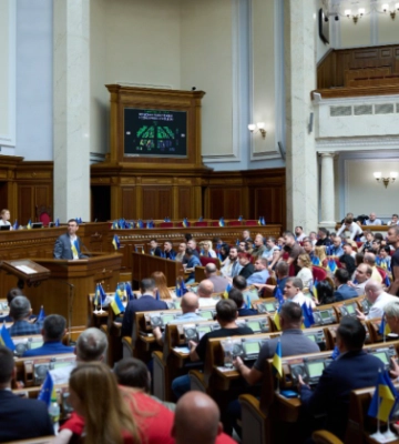 Прокурорам збираються підвищити посадові оклади, але це не буде підставою для перерахунку їх пенсій