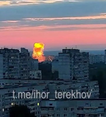 РФ прицельно атаковала дом в Харькове: под завалами еще могут быть люди