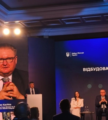 В Украине жестко высказались относительно идеи отдельного вступления в ЕС для Молдовы В Украине жестко высказались относительно идеи отдельного вступления в ЕС для Молдовы