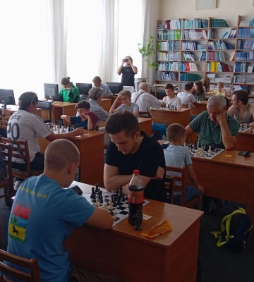 Шахісти з різних областей зустрілися в Ужгороді
