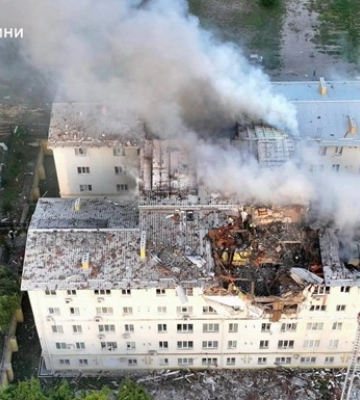 Зеленский отреагировал на обстрел Харькова в день встречи в Вашингтоне
