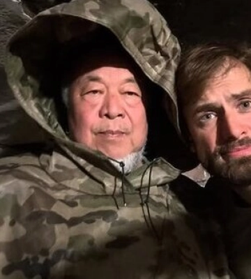 Китайский художник Ай Вэйвэй приехал в Харьков и побывал на позициях Сил обороны. ФОТОРЕПОРТАЖ