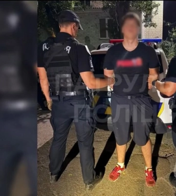 У Чернігові чоловіка затримали за підозрою у вбивстві сусідки та замаху на ще одного мешканця