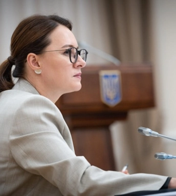 Свириденко анонсувала дозвіл на виїзд чоловіків до 22 років за кордон